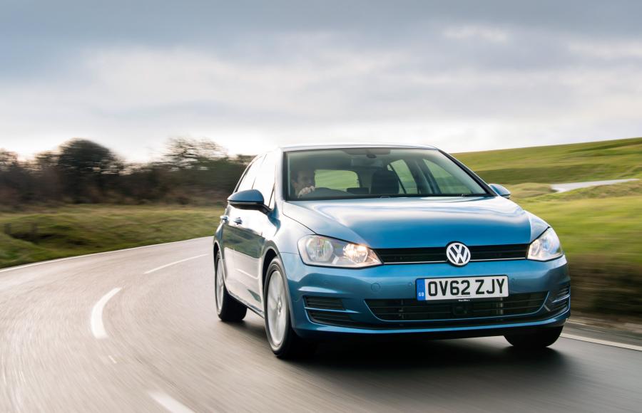  Volkswagen Golf TDi BlueMotion 2012 года  (UK) (фото 29 из 52)
